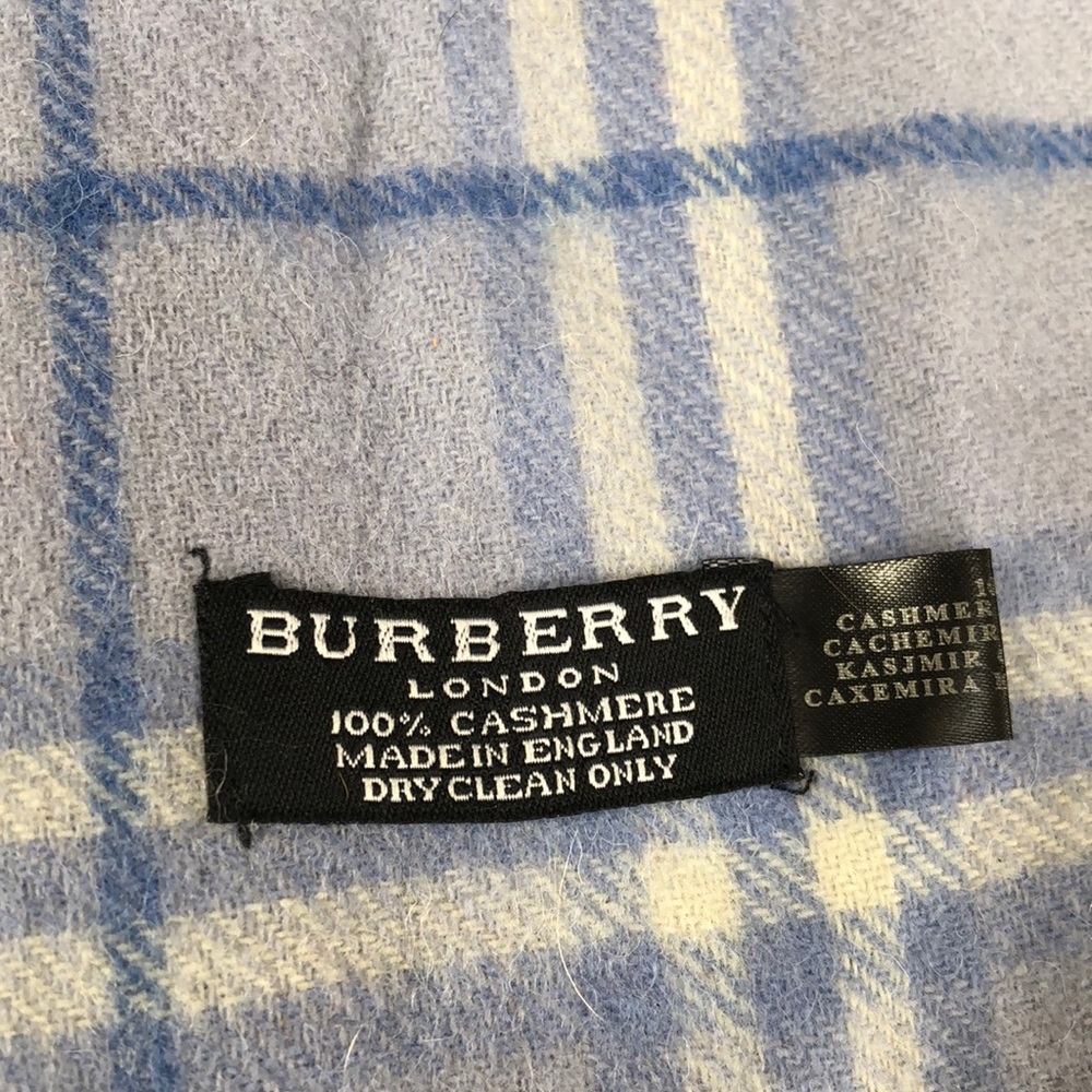 Burberry cashmere scarf - Picture 2 of 5